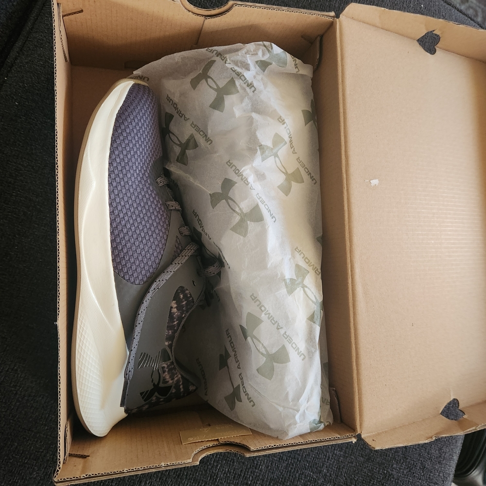 Under Armour Women's Black Running Shoes W9 - Picture 4 of 10